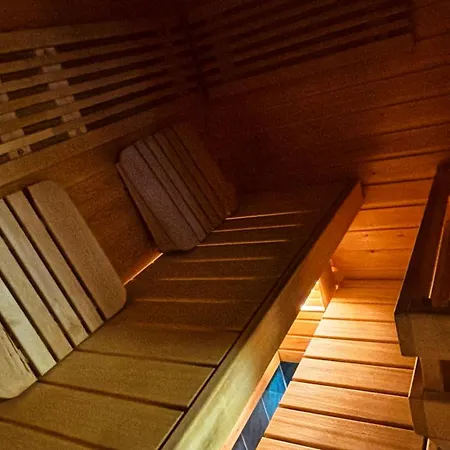 Feriehus Entire Cozy House With Nature,sauna,patio,parking